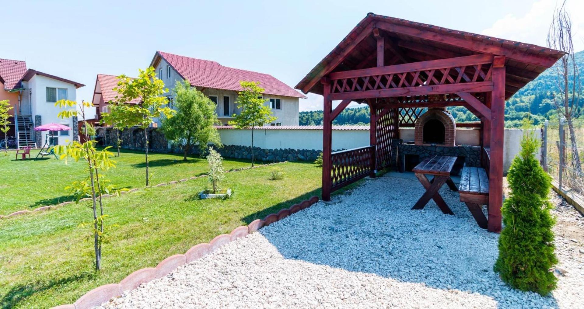 Pensiunea Mountain King Simbata de Sus Exterior photo